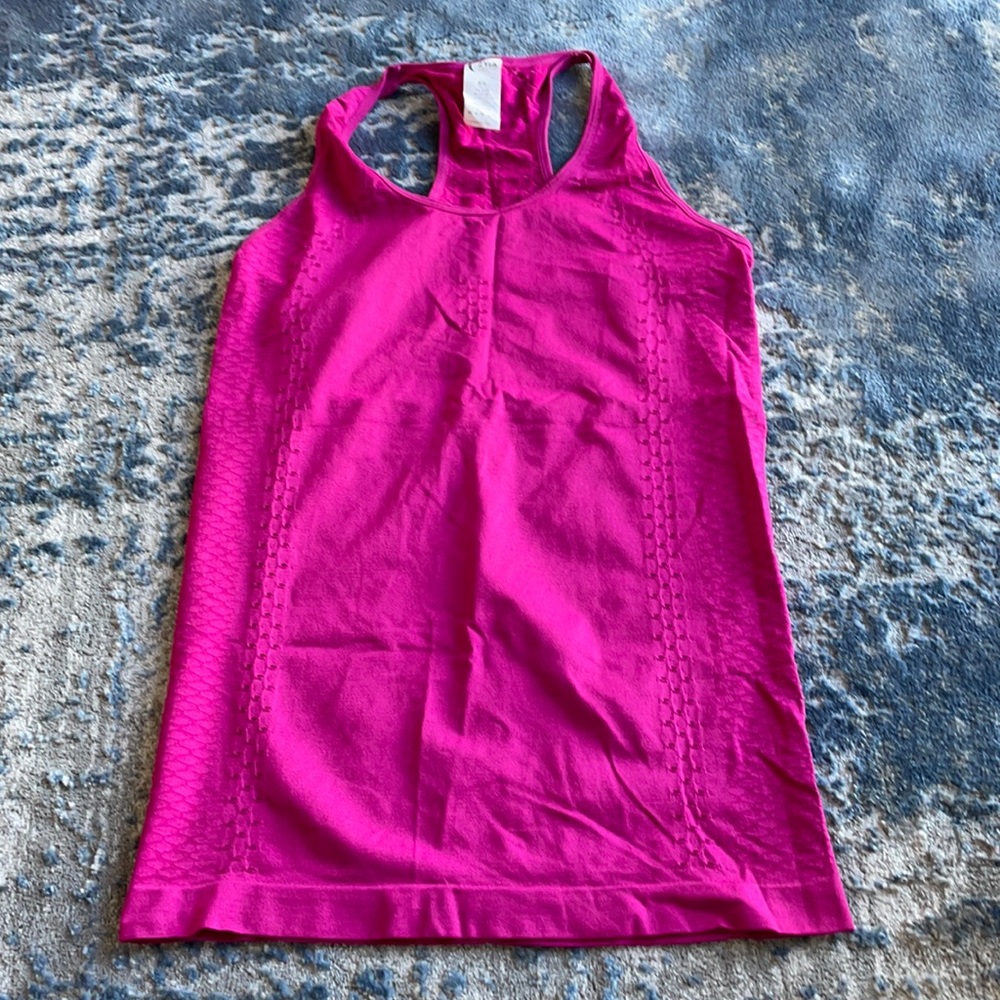 Zyia athletic top